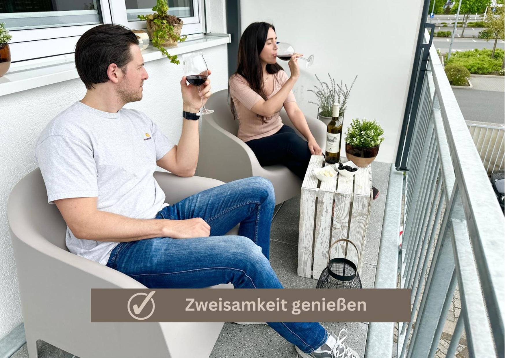Special Apartment - Stadtnah, Balkon, Parkplatz, E-Ladestation, Gitterbox Fuer Fahrraeder, Fitnessstudio Koblenz (Rhineland-Palatinate) Exterior foto